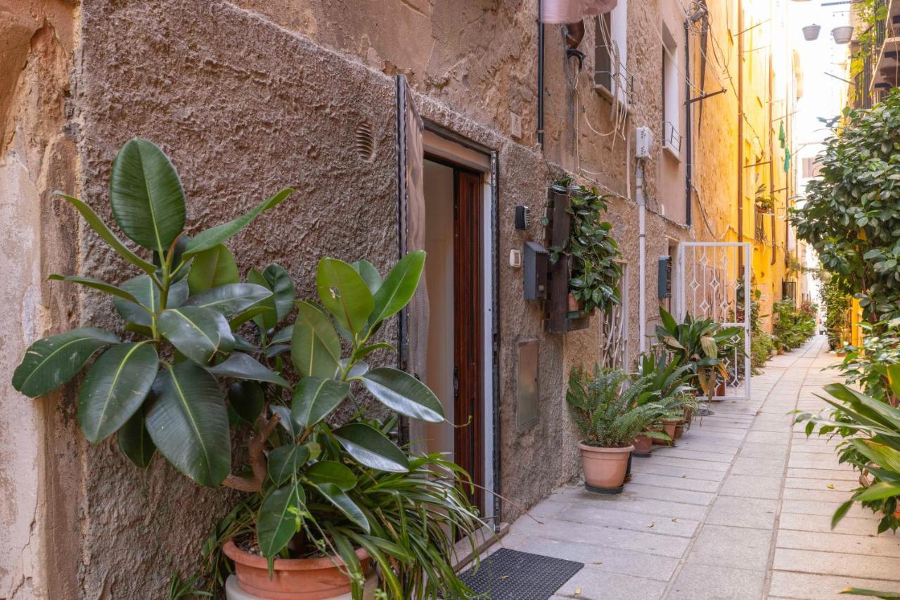 Casa Vacanze Nel Cuore Di Cagliari Buitenkant foto
